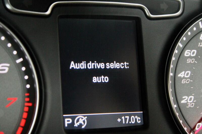 AUDI RS Q3
