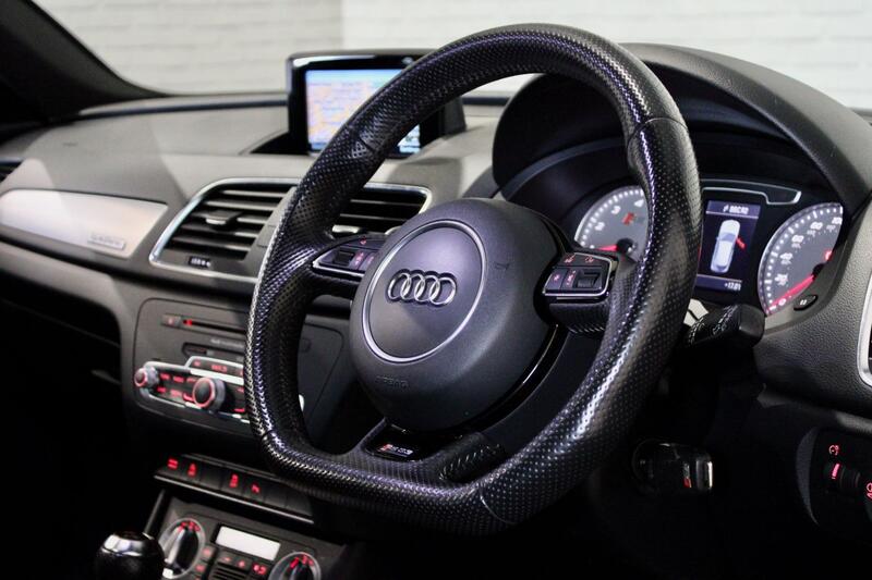 AUDI RS Q3