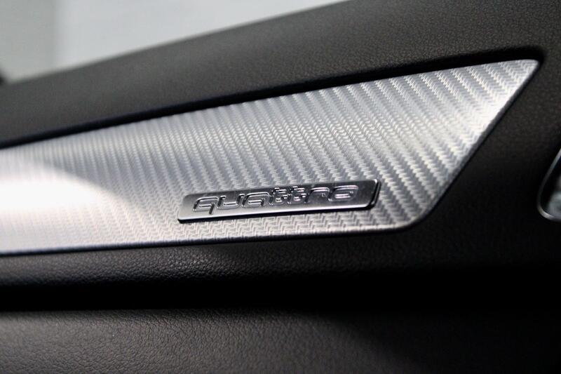 AUDI RS Q3