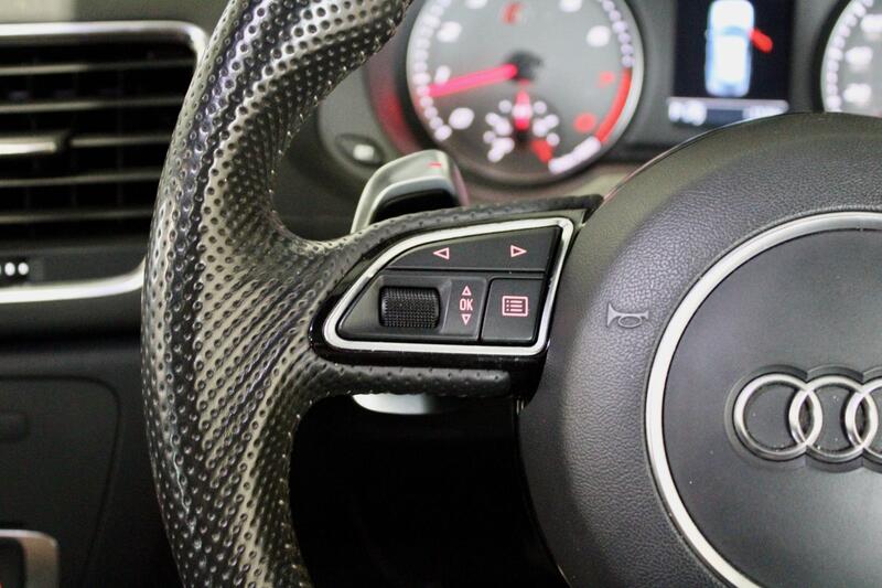 AUDI RS Q3