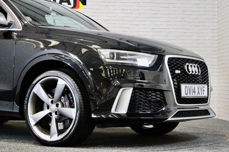 AUDI RS Q3