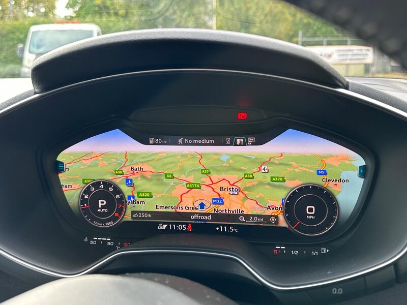 AUDI TT