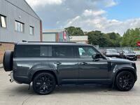 LAND ROVER DEFENDER 130