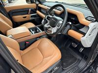 LAND ROVER DEFENDER 130