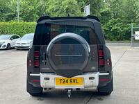 LAND ROVER DEFENDER 130