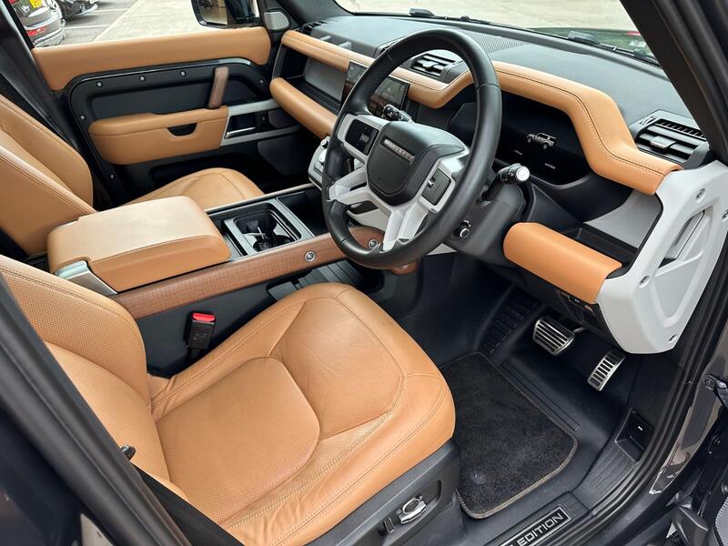LAND ROVER DEFENDER 130