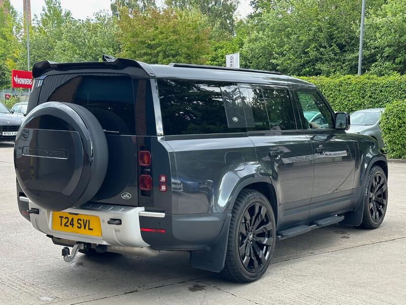 LAND ROVER DEFENDER 130