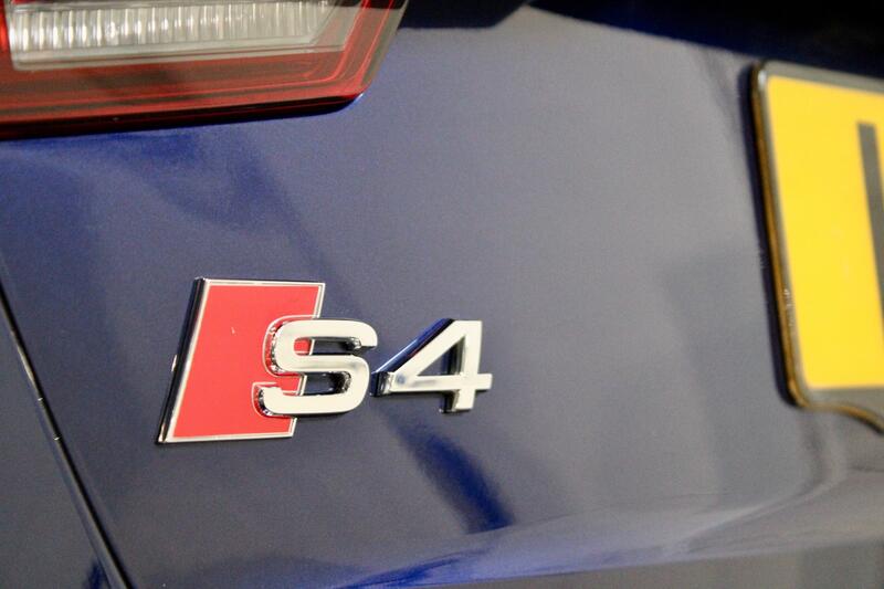 AUDI S4