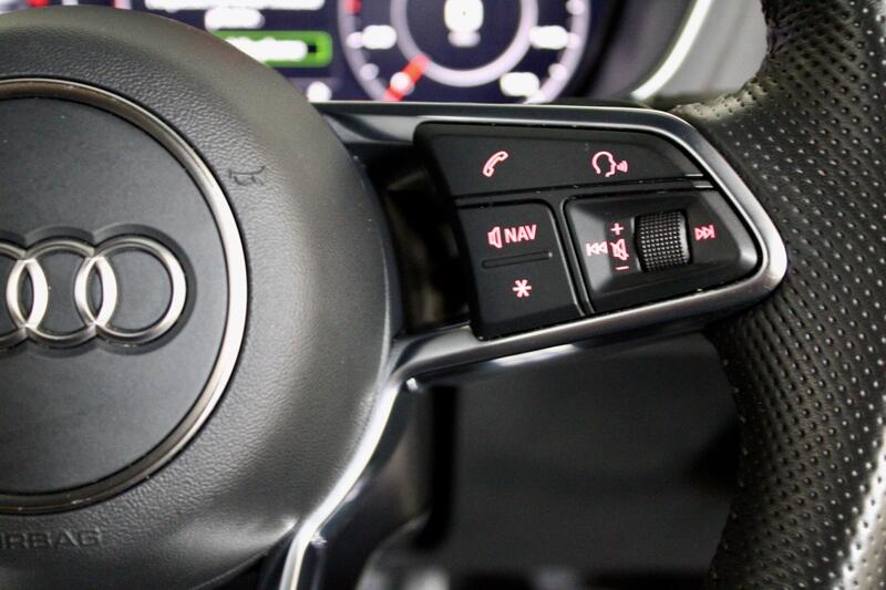 AUDI TT