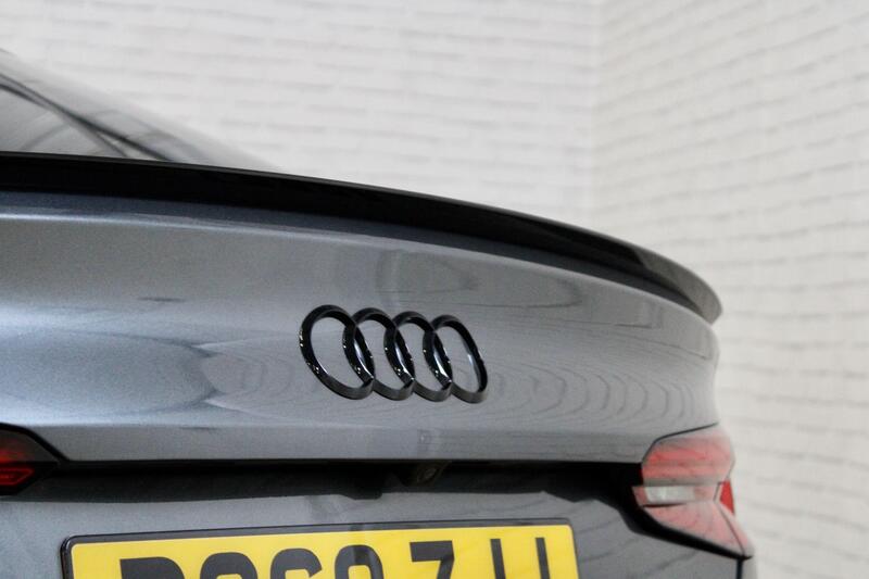 AUDI RS5