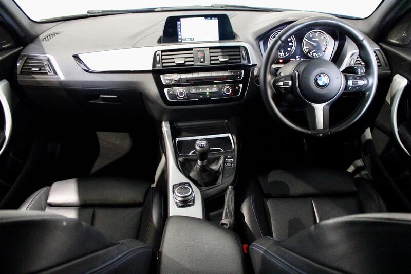 BMW 1 SERIES
