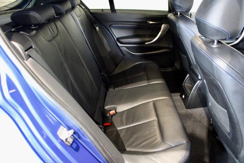 BMW 1 SERIES