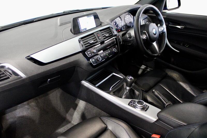 BMW 1 SERIES