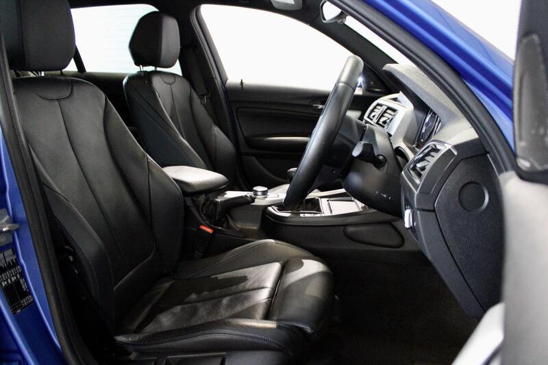 BMW 1 SERIES