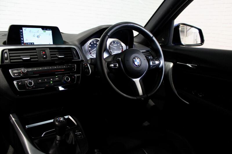 BMW 1 SERIES