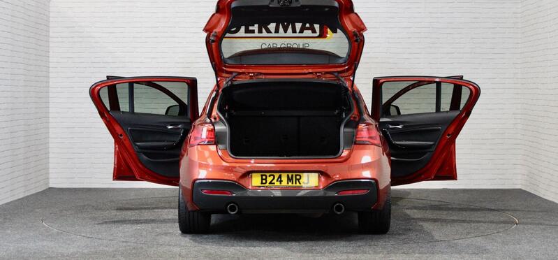 BMW 1 SERIES