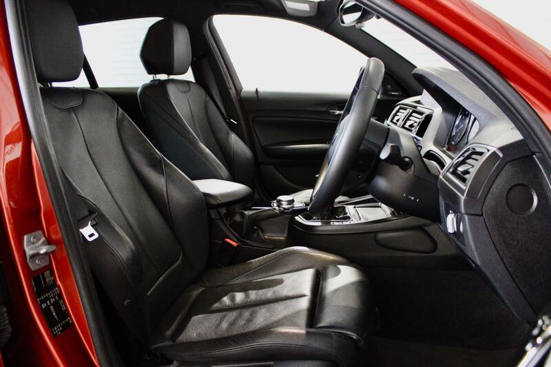 BMW 1 SERIES