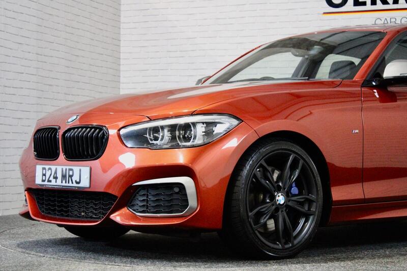 BMW 1 SERIES