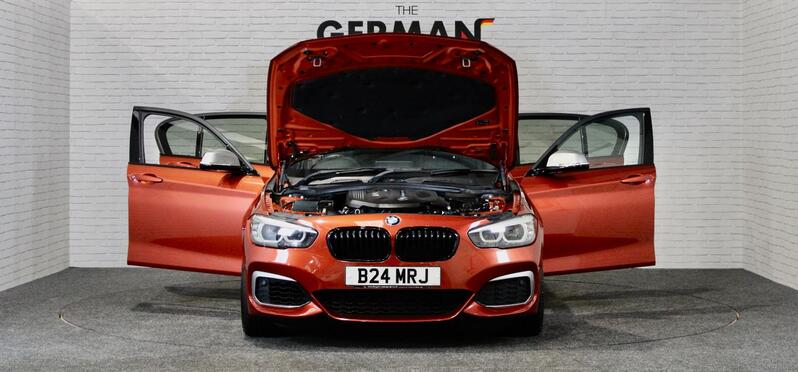BMW 1 SERIES