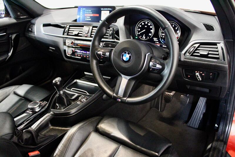 BMW 1 SERIES