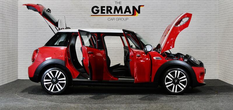 MINI HATCH