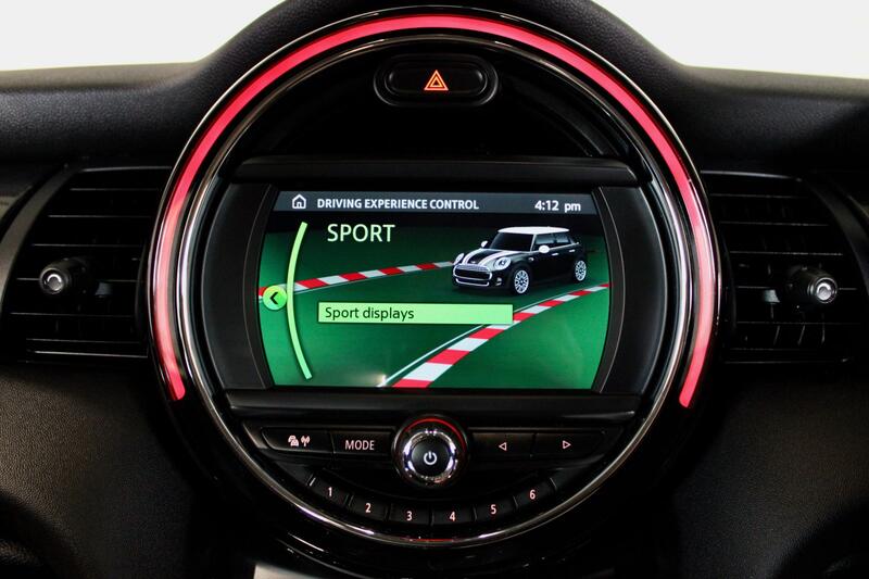 MINI HATCH
