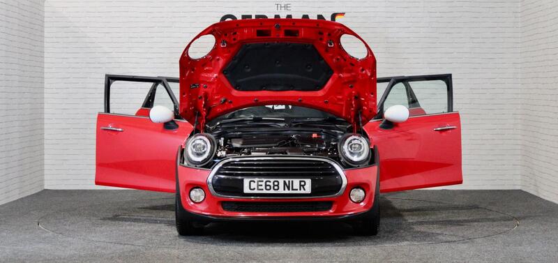 MINI HATCH