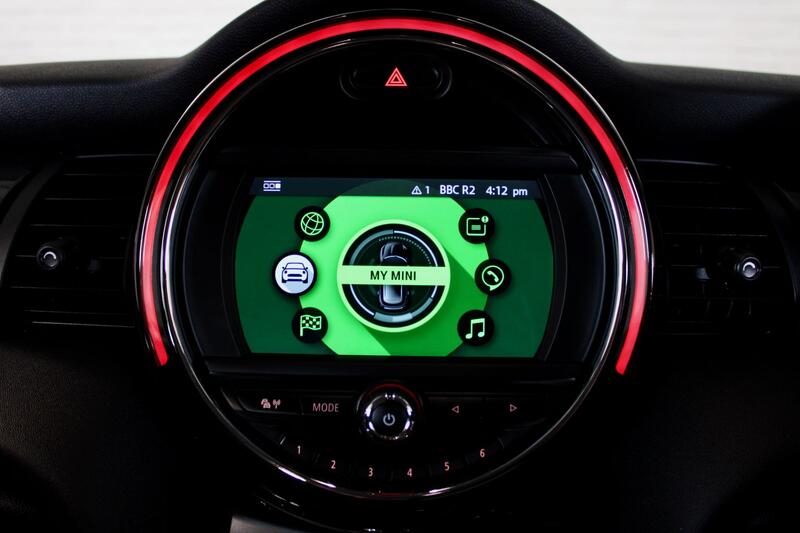 MINI HATCH