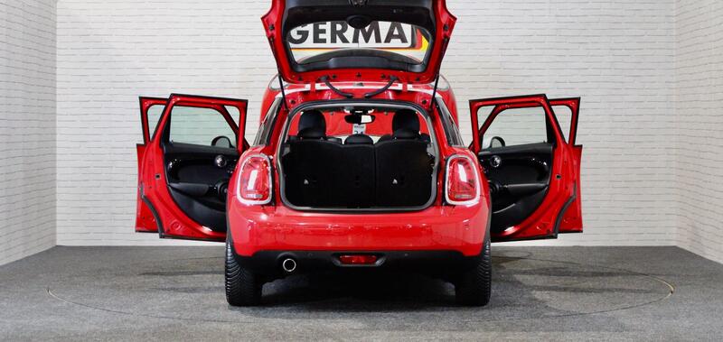 MINI HATCH