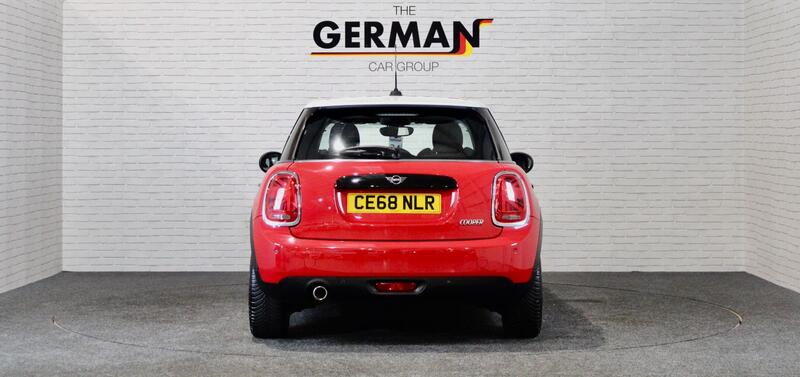MINI HATCH