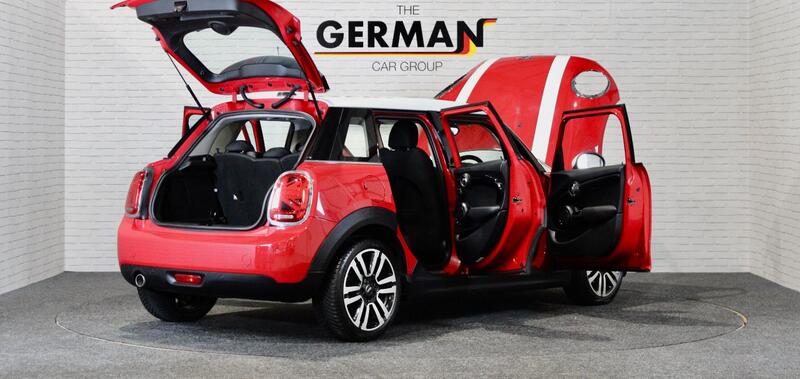 MINI HATCH