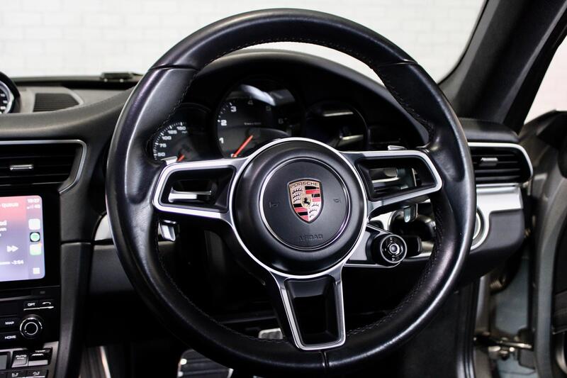 PORSCHE 911