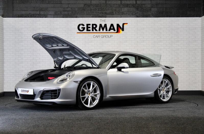 PORSCHE 911