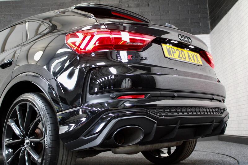 AUDI RS Q3