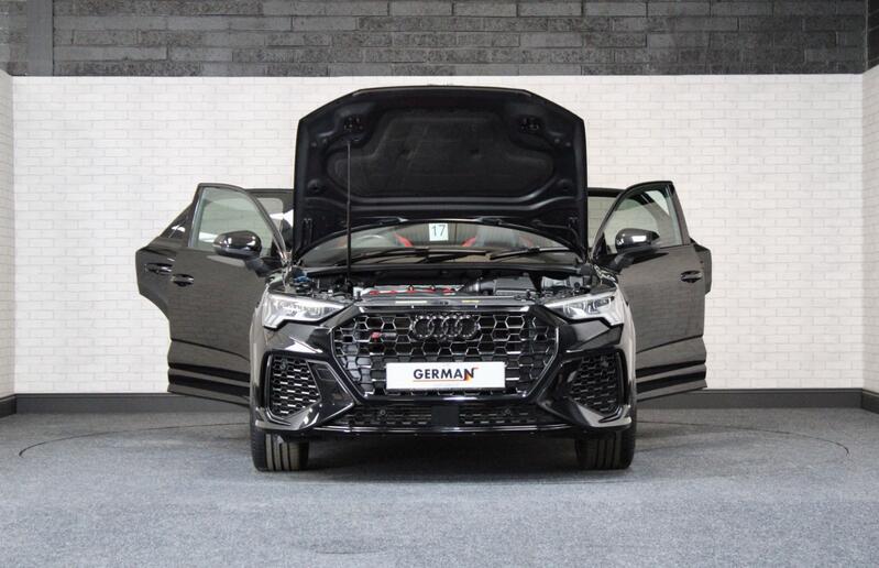 AUDI RS Q3