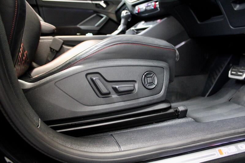 AUDI RS Q3
