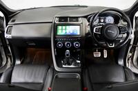 JAGUAR E-PACE (2018)