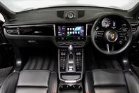 PORSCHE MACAN (2021)