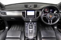 PORSCHE MACAN (2016)