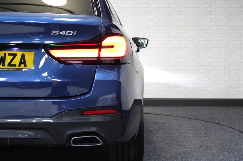 BMW 5 SERIES
