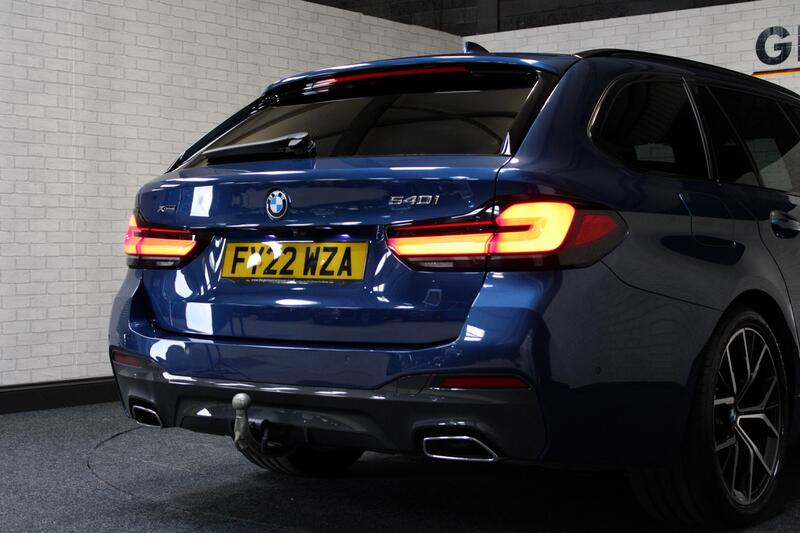 BMW 5 SERIES