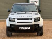 LAND ROVER DEFENDER 90 (2023)