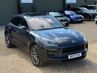 PORSCHE MACAN (2021)
