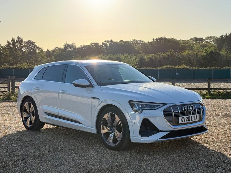 AUDI E-TRON