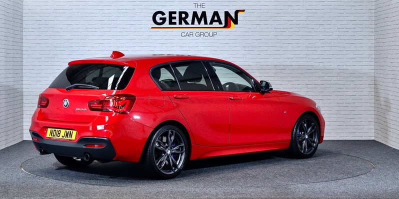 BMW 1 SERIES